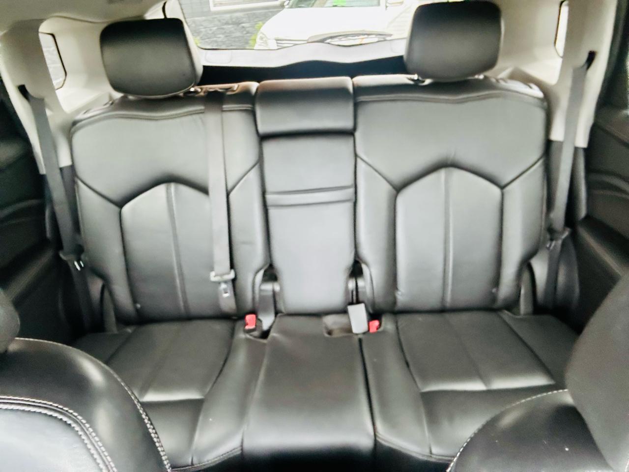 Cadillac SRX FWD 4dr Base 2012