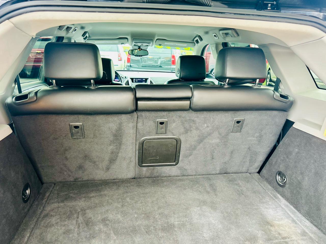 Cadillac SRX FWD 4dr Base 2012