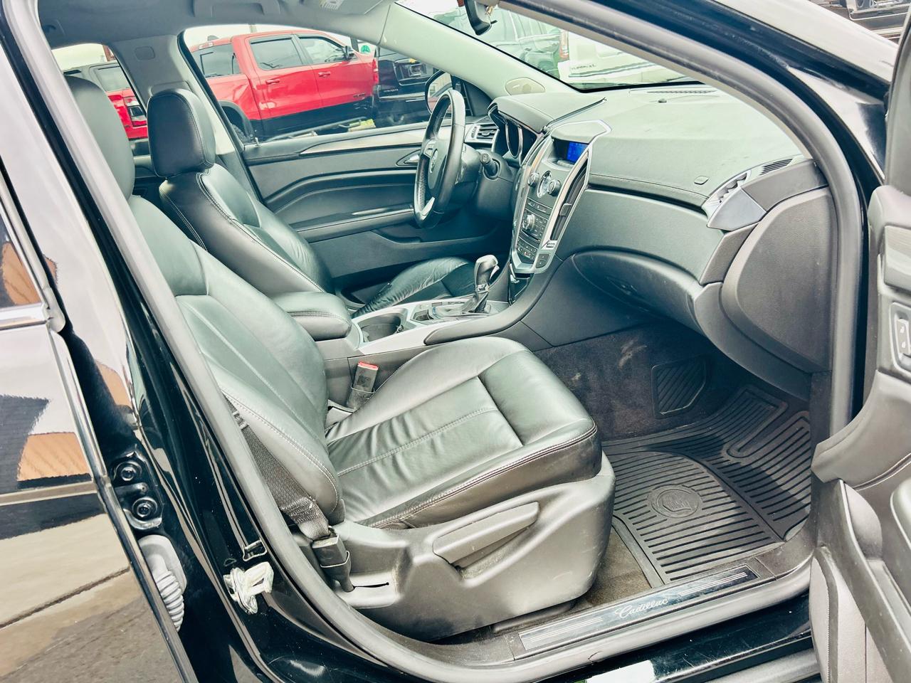 Cadillac SRX FWD 4dr Base 2012