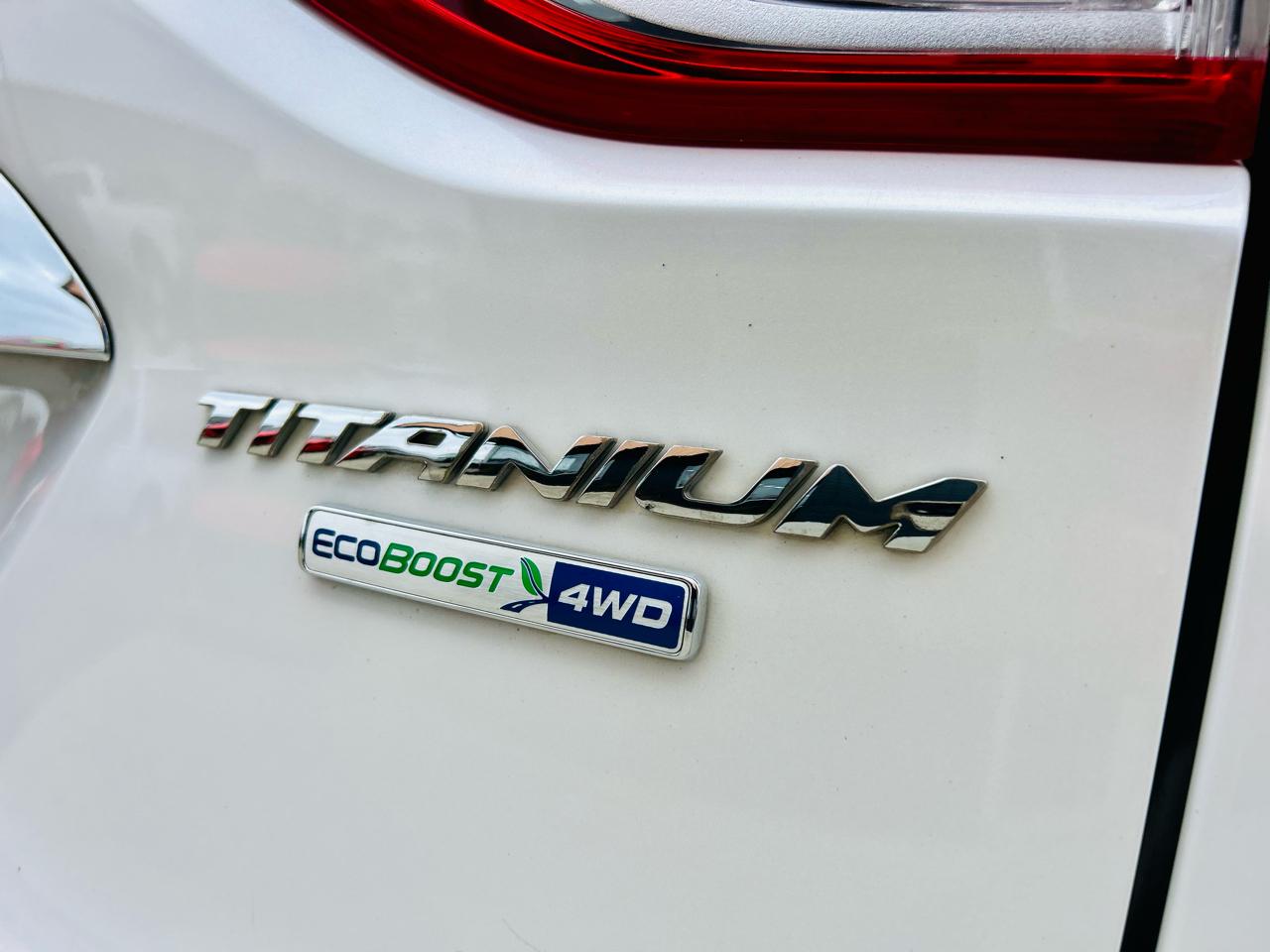 Ford Escape 4WD 4dr Titanium 2015