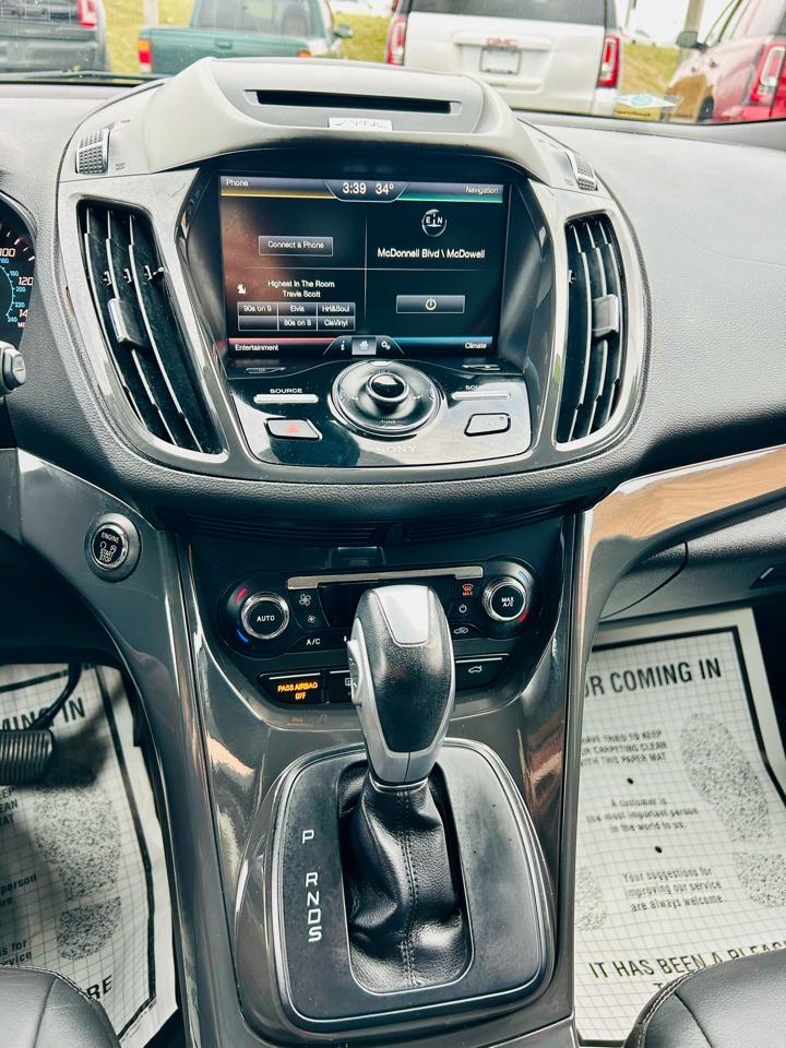 Ford Escape 4WD 4dr Titanium 2015