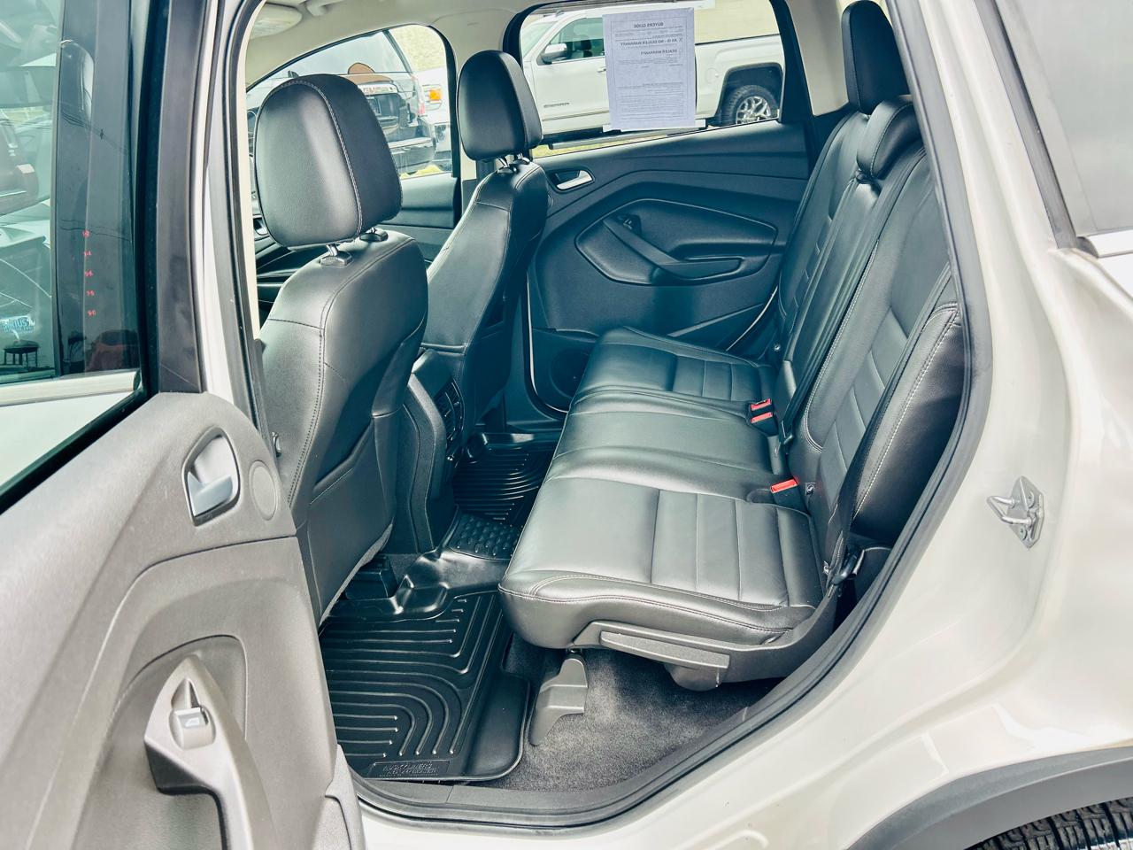 Ford Escape 4WD 4dr Titanium 2015