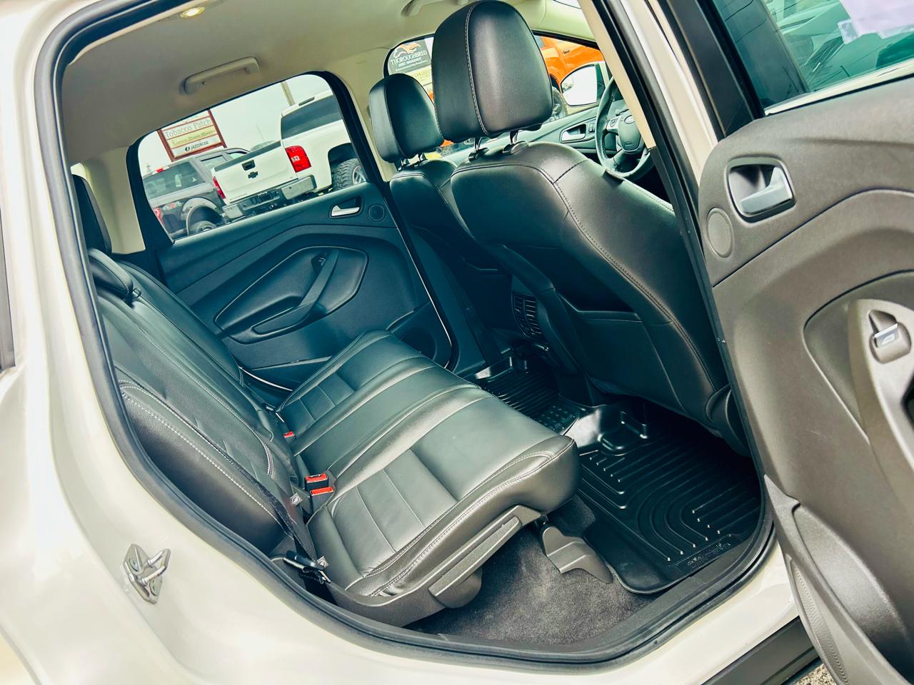 Ford Escape 4WD 4dr Titanium 2015