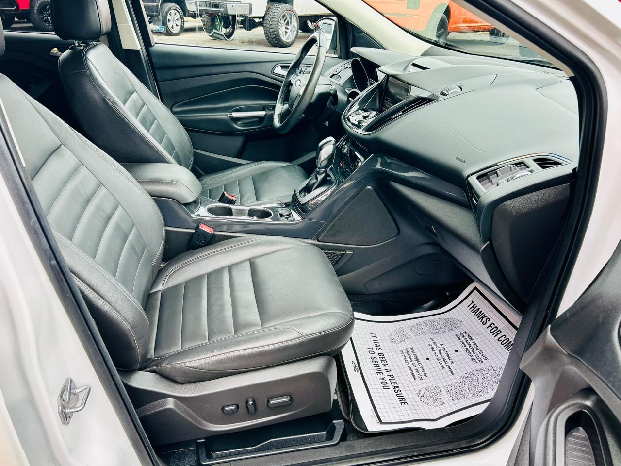 Ford Escape 4WD 4dr Titanium 2015
