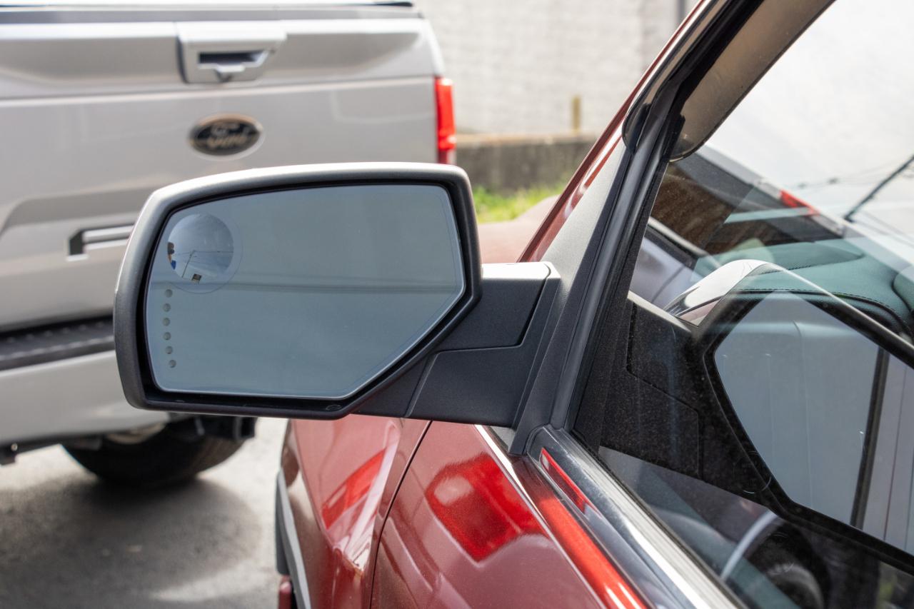 GMC Sierra 1500 4WD Crew Cab 143.5" Denali 2017