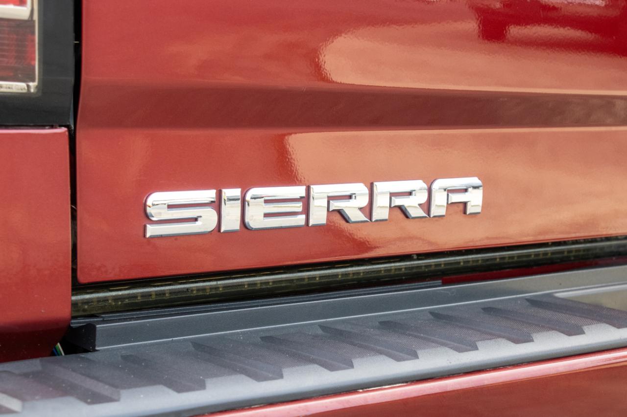 GMC Sierra 1500 4WD Crew Cab 143.5" Denali 2017