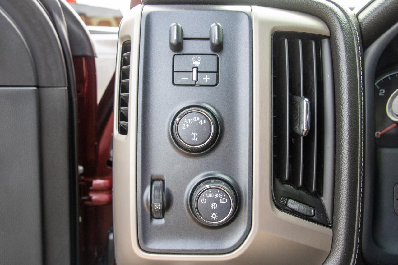 GMC Sierra 1500 4WD Crew Cab 143.5" Denali 2017