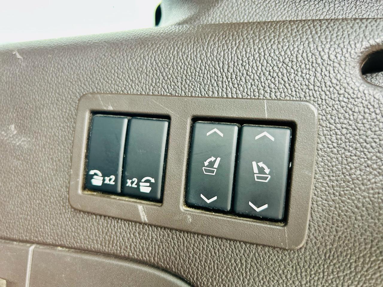 Chevrolet Suburban 4WD 4dr LTZ 2015