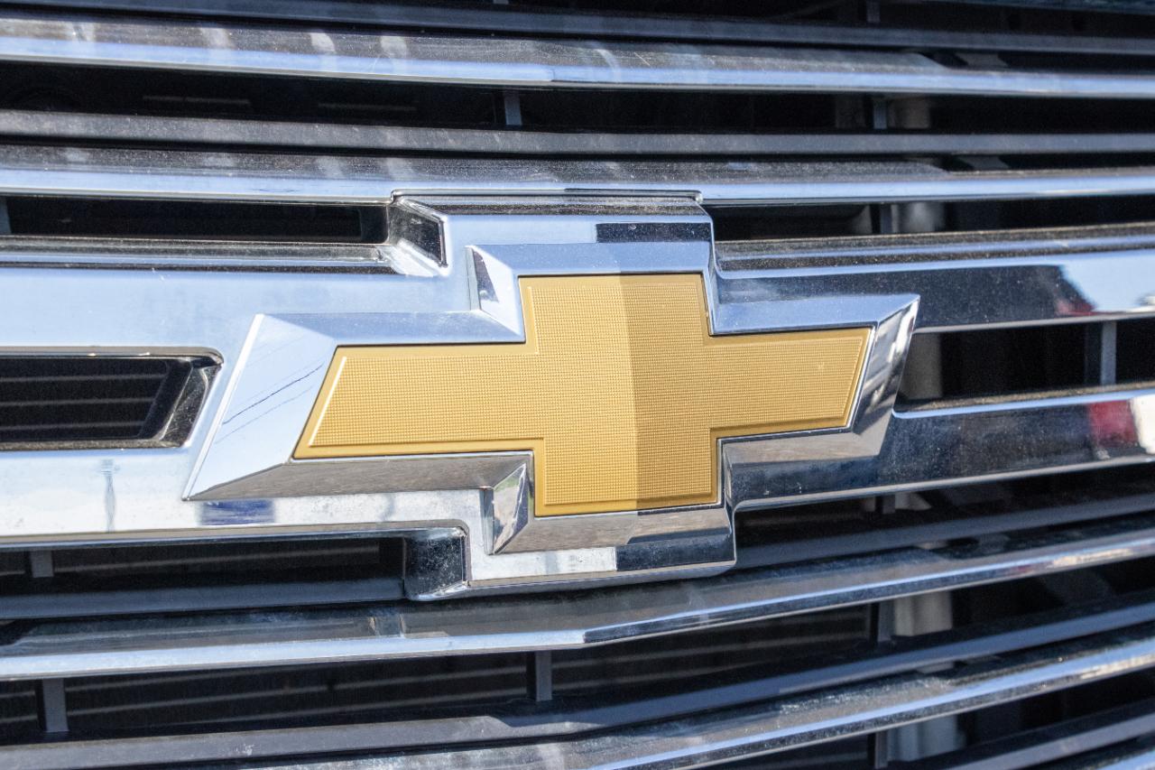 Chevrolet Suburban 4WD 4dr LTZ 2015