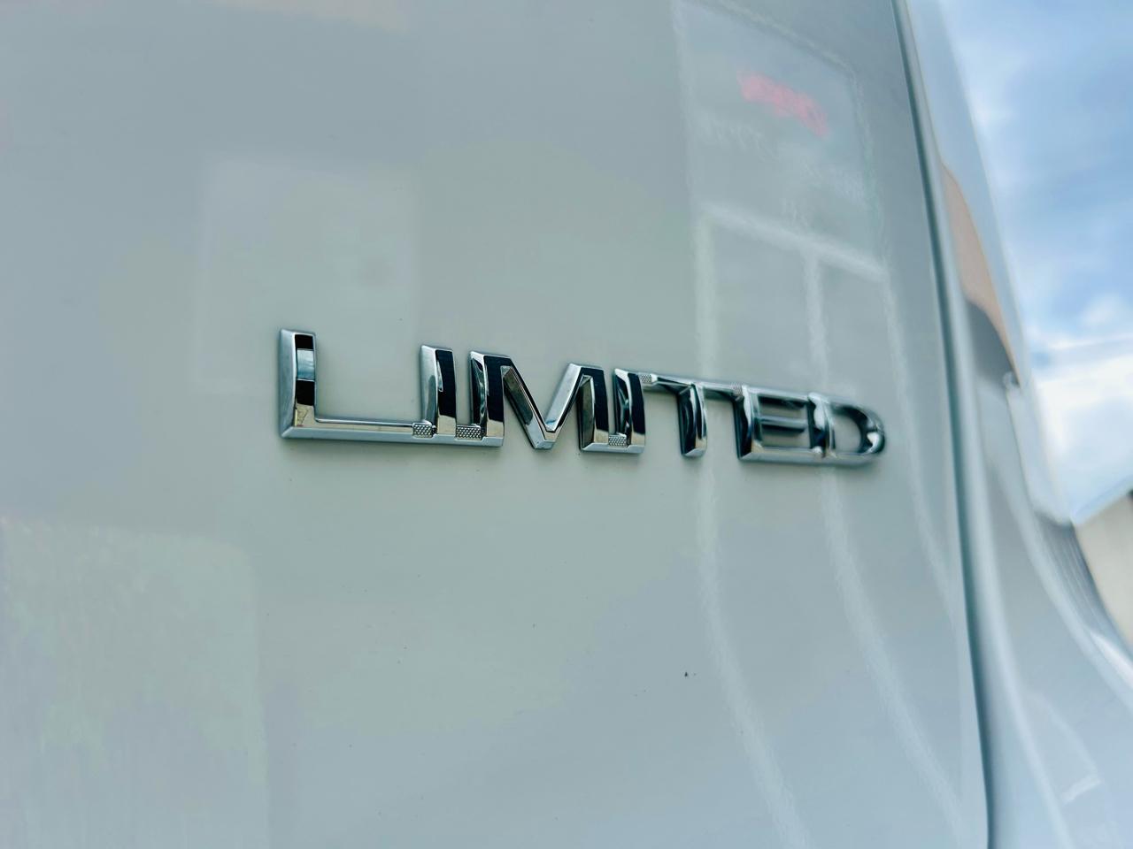 Chrysler Pacifica Limited FWD 2019