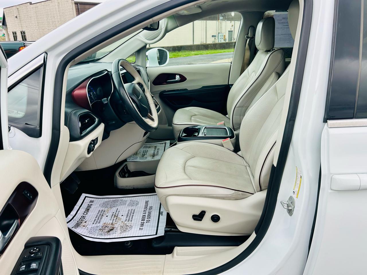 Chrysler Pacifica Limited FWD 2019