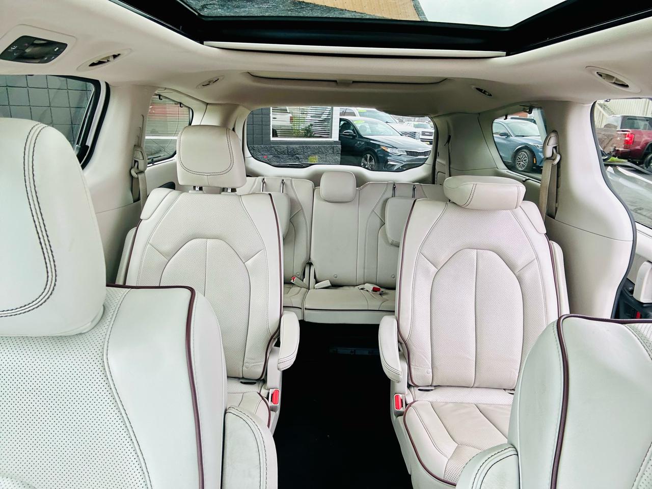 Chrysler Pacifica Limited FWD 2019