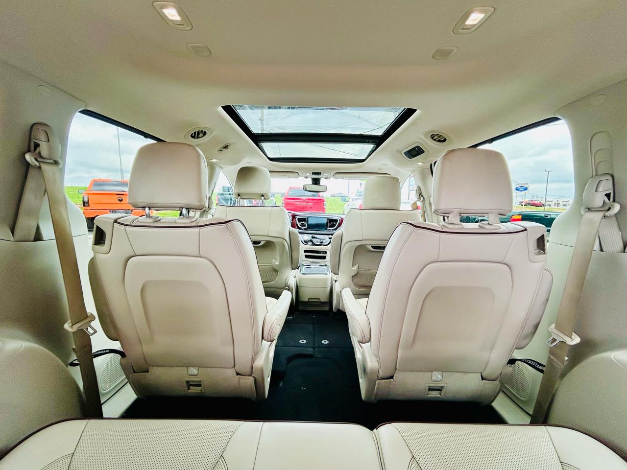 Chrysler Pacifica Limited FWD 2019