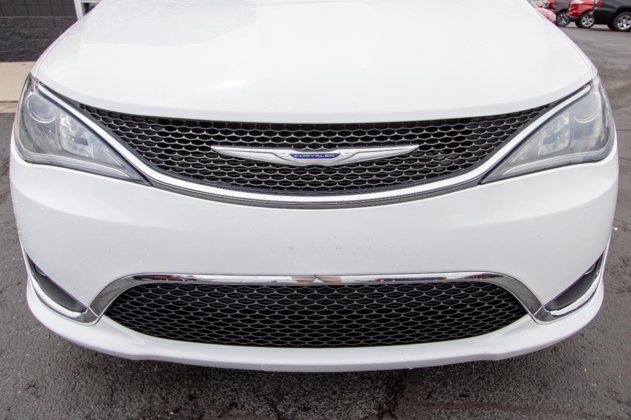 Chrysler Pacifica Limited FWD 2019