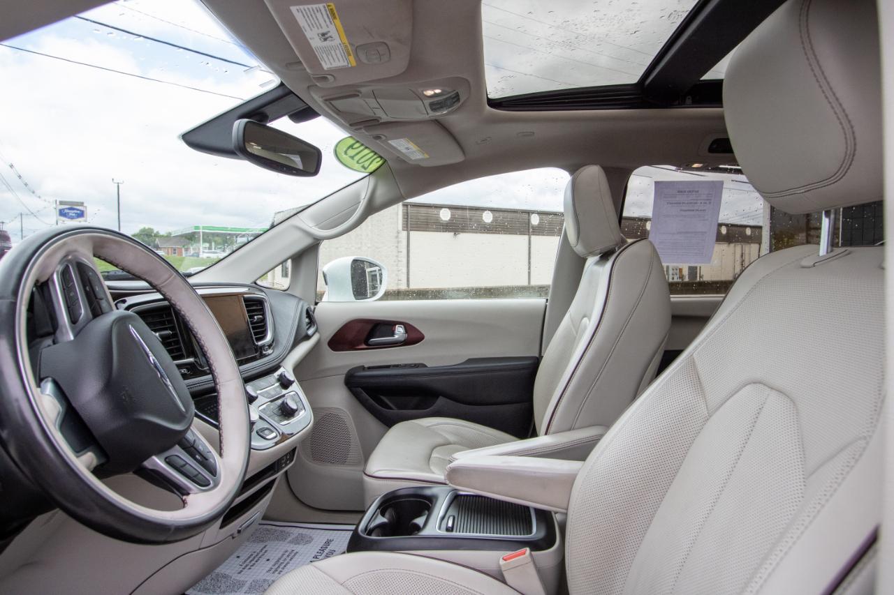 Chrysler Pacifica Limited FWD 2019