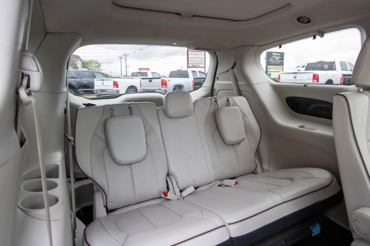 Chrysler Pacifica Limited FWD 2019