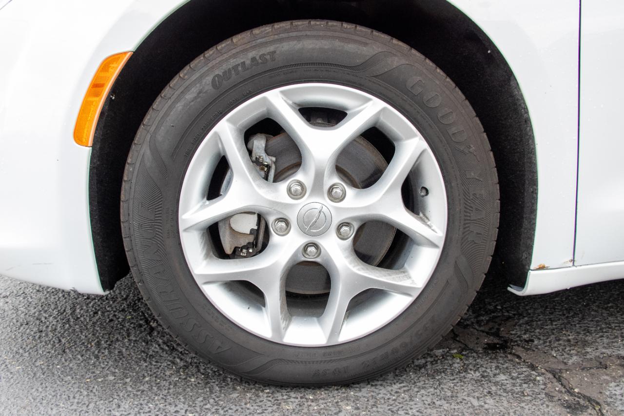Chrysler Pacifica Limited FWD 2019