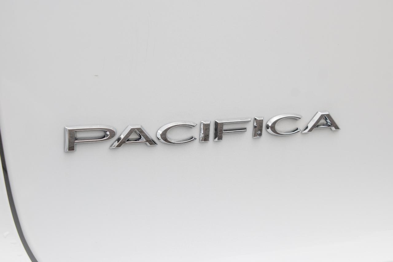 Chrysler Pacifica Limited FWD 2019