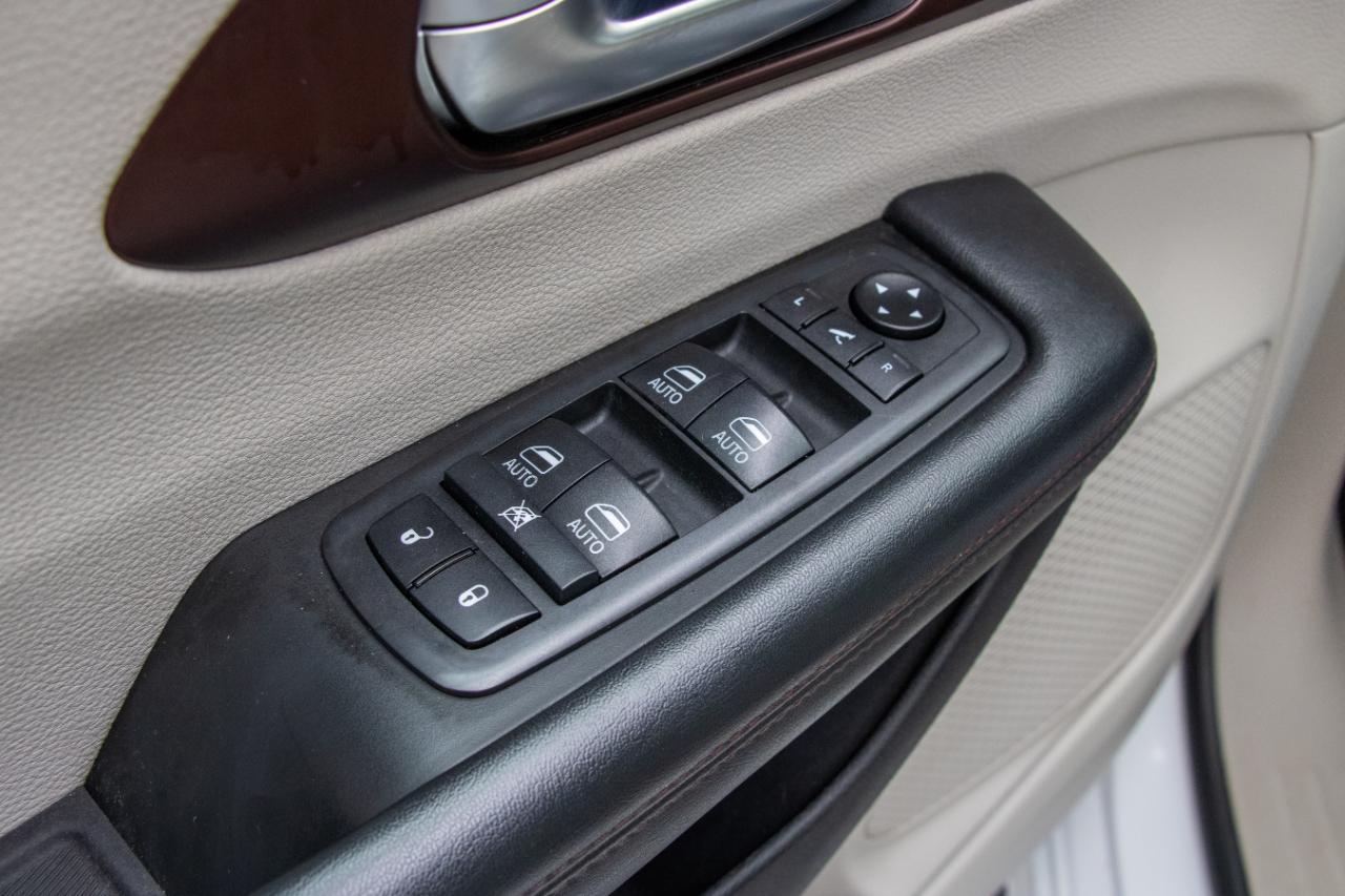 Chrysler Pacifica Limited FWD 2019
