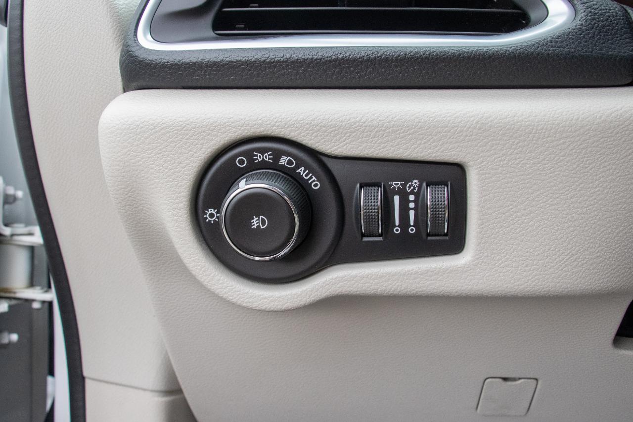 Chrysler Pacifica Limited FWD 2019