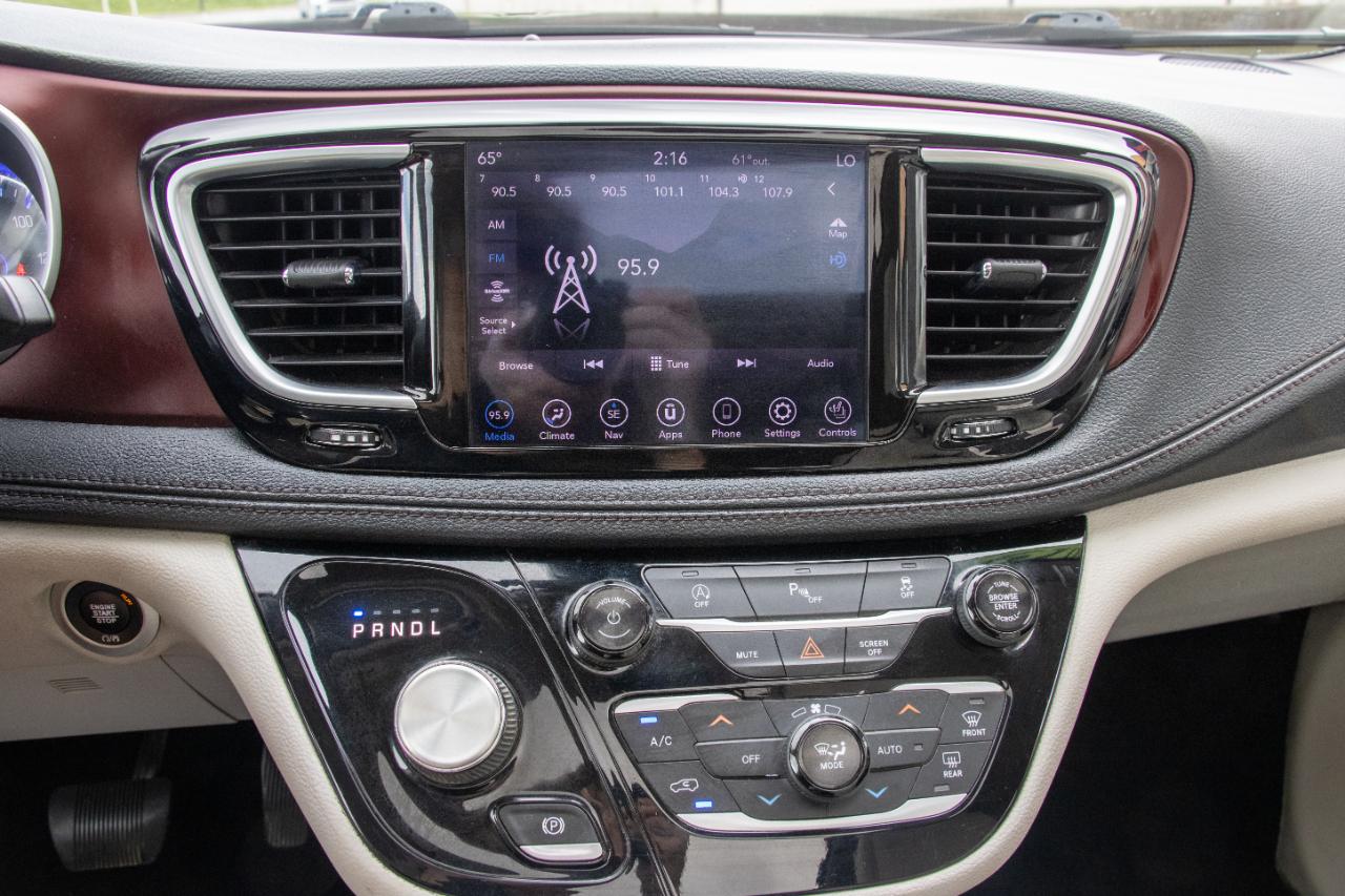 Chrysler Pacifica Limited FWD 2019
