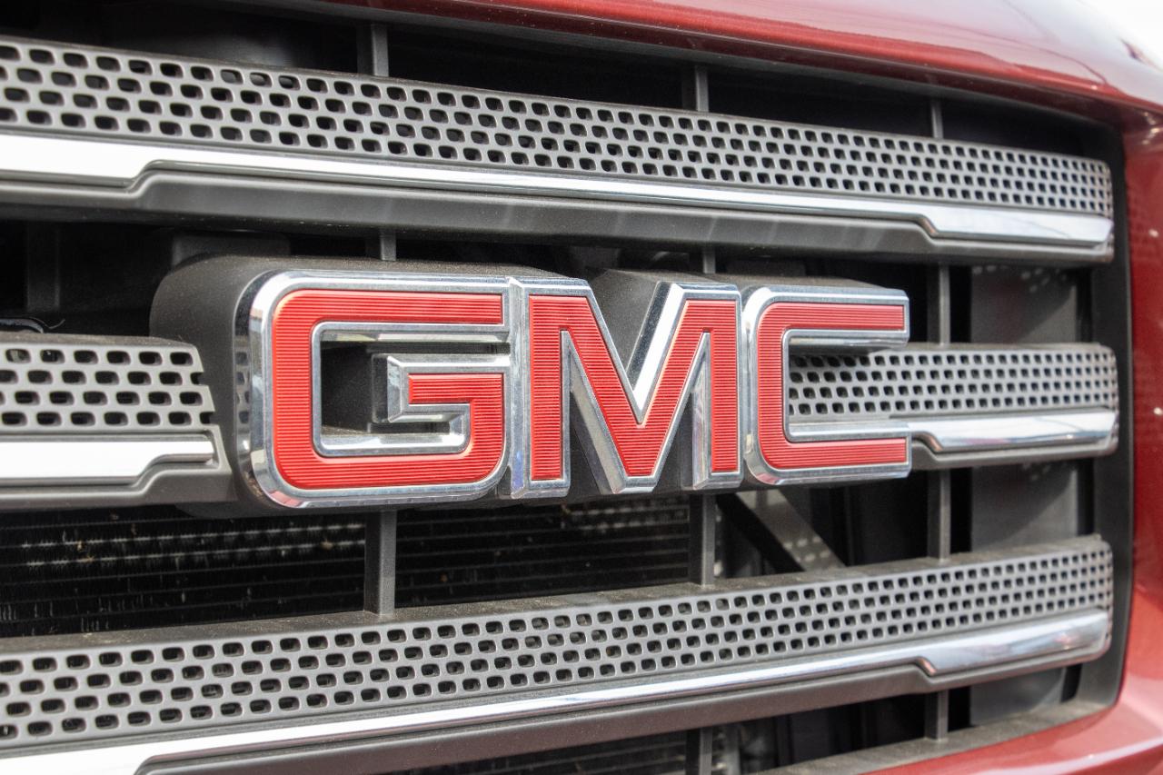 GMC Sierra 1500 4WD Crew Cab 153.0" SLT 2014