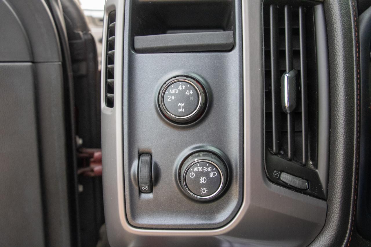 GMC Sierra 1500 4WD Crew Cab 153.0" SLT 2014