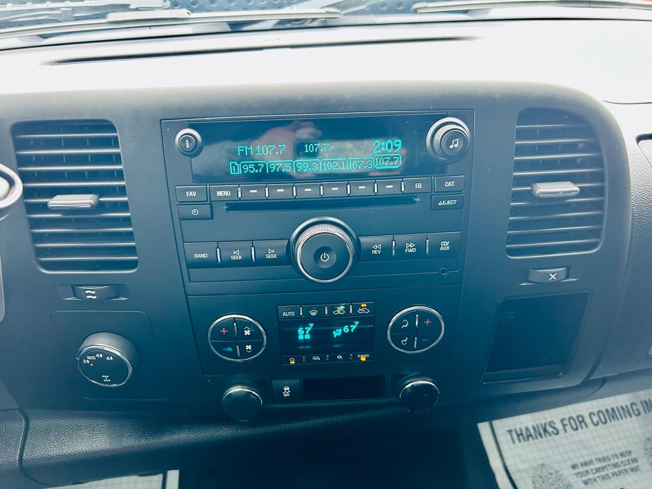 Chevrolet Silverado 1500 4WD Ext Cab 143.5" LT 2012