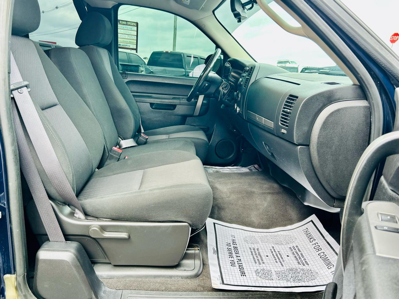 Chevrolet Silverado 1500 4WD Ext Cab 143.5" LT 2012