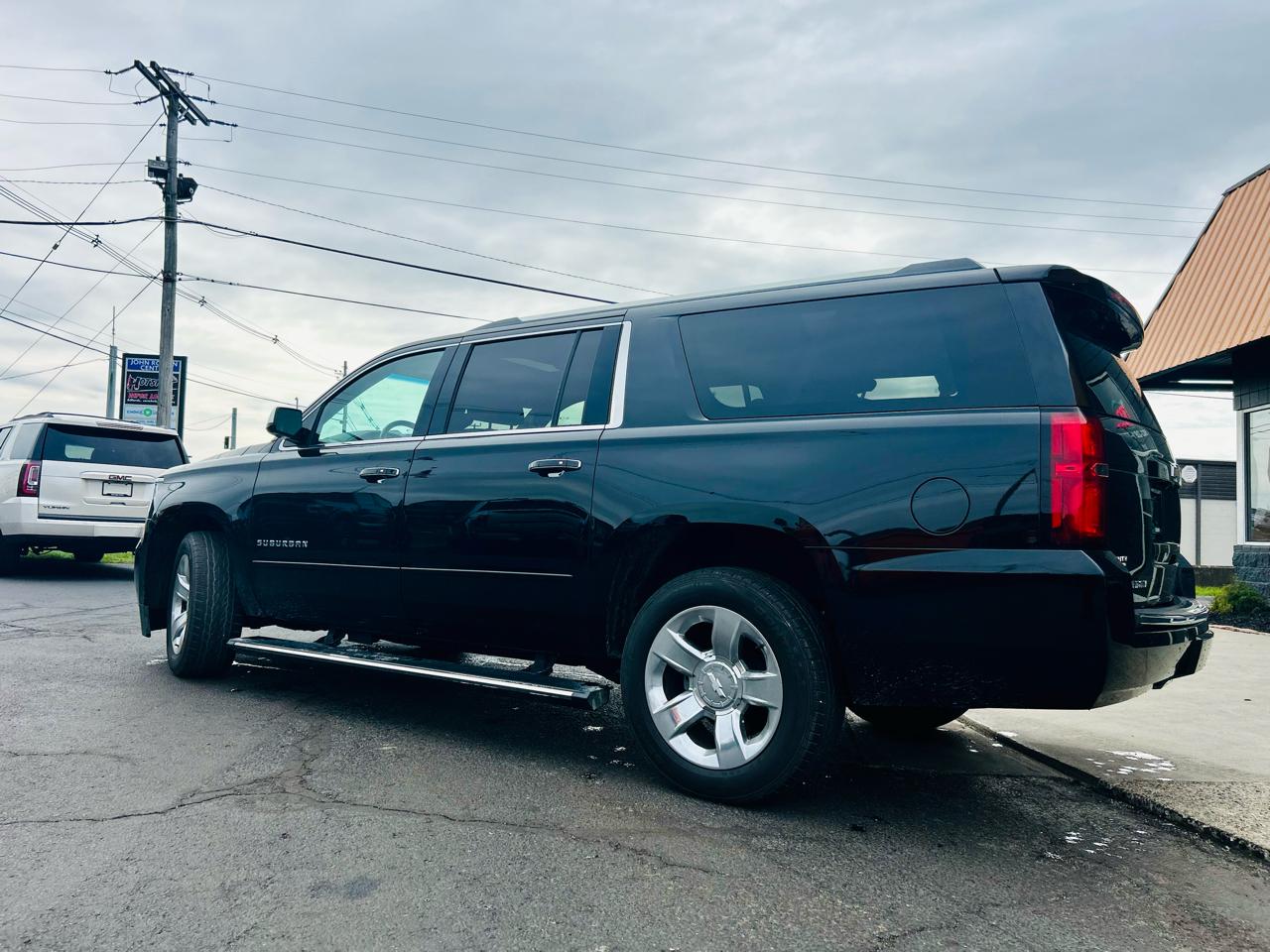 Chevrolet Suburban 4WD 4dr 1500 Premier 2017