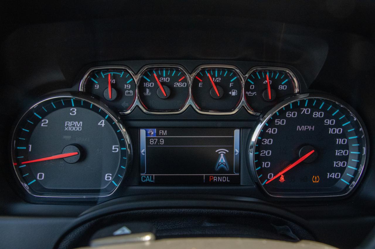 Chevrolet Suburban 4WD 4dr 1500 Premier 2017