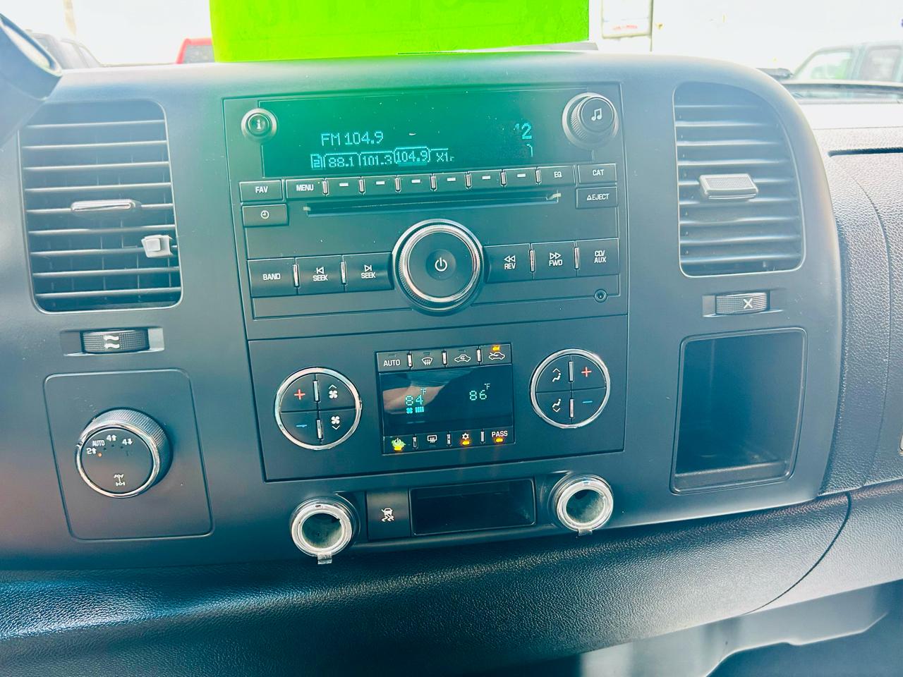 Chevrolet Silverado 1500 4WD Crew Cab 143.5" LT 2009