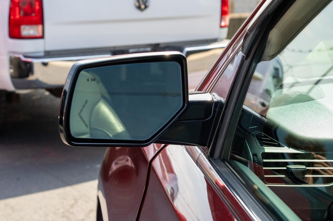 Chevrolet Tahoe 4WD 4dr Premier 2018