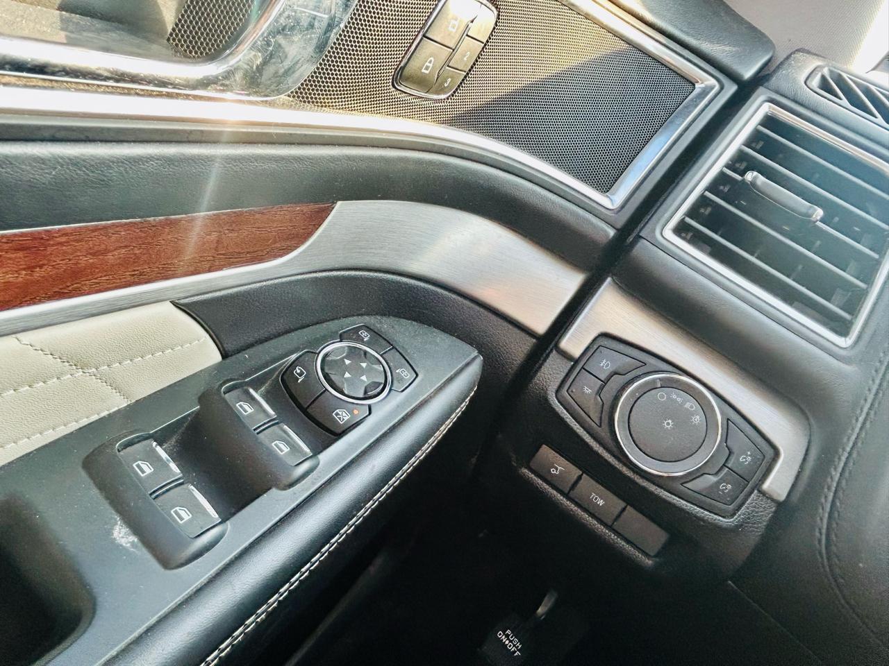 Ford Explorer Platinum 4WD 2018