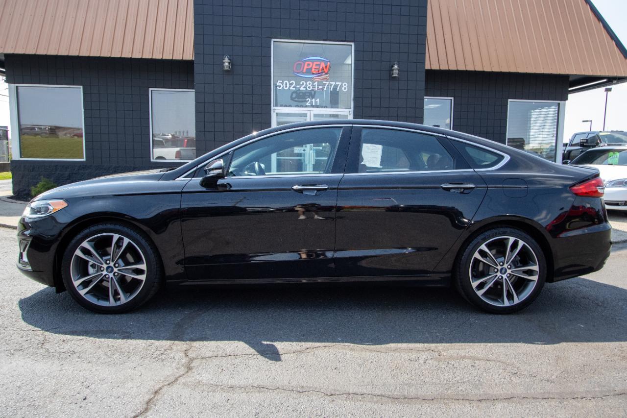 Ford Fusion Titanium FWD 2019