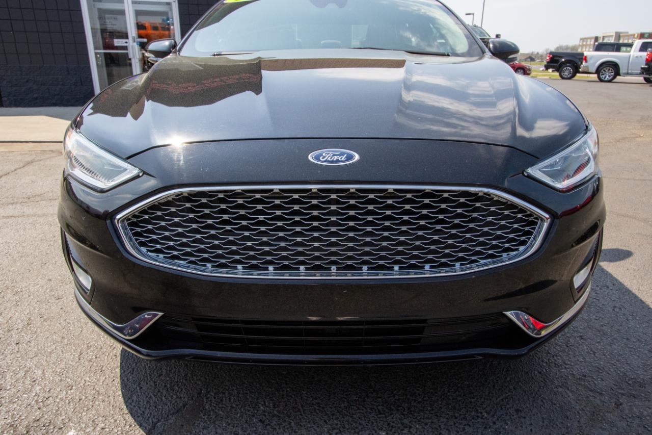 Ford Fusion Titanium FWD 2019
