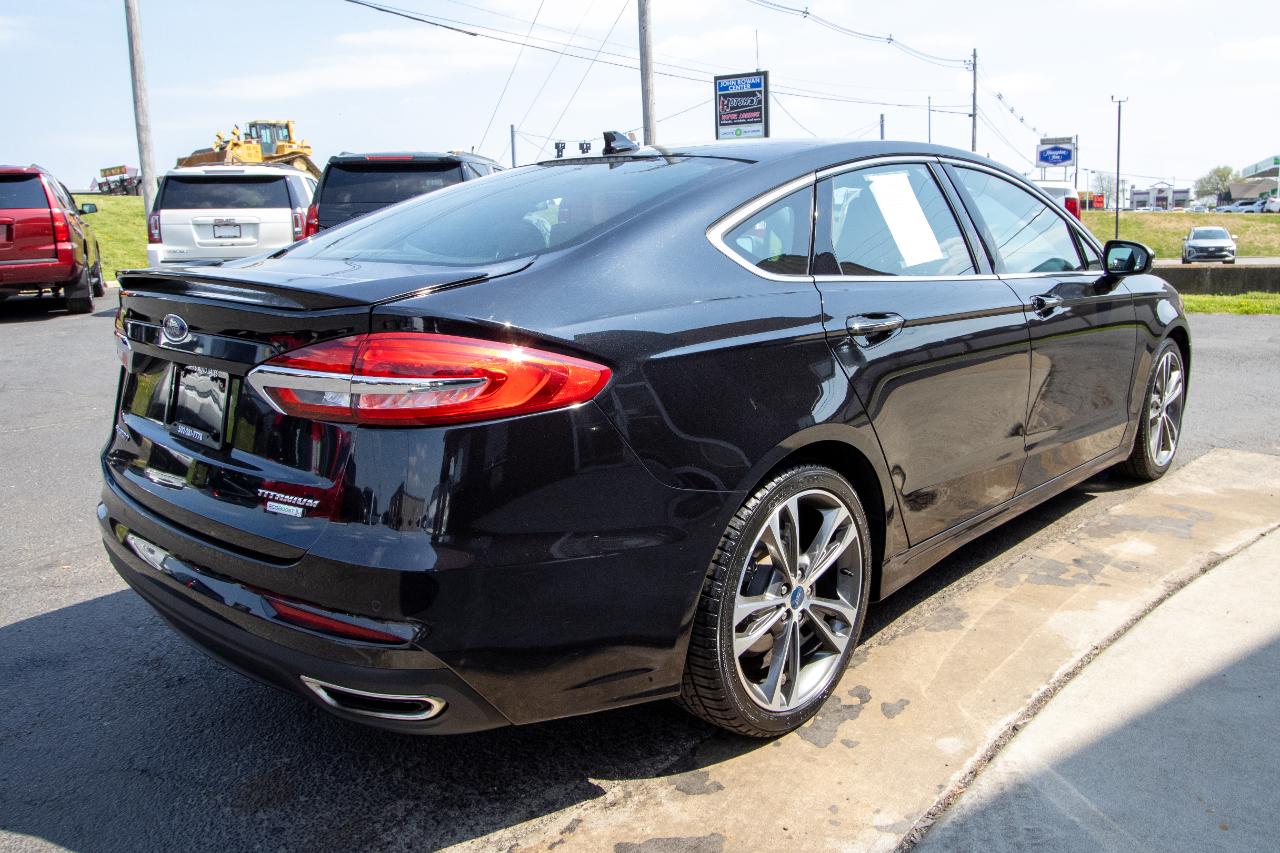 Ford Fusion Titanium FWD 2019
