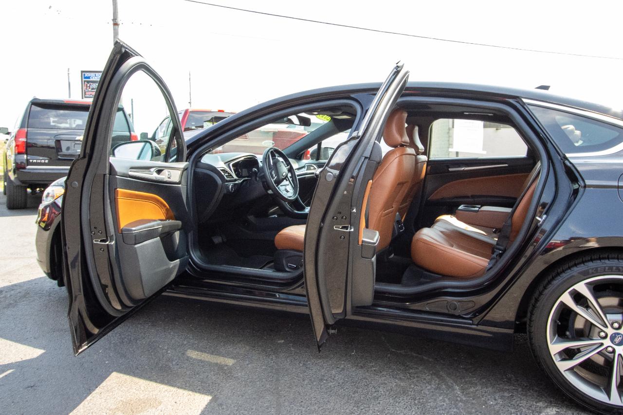 Ford Fusion Titanium FWD 2019