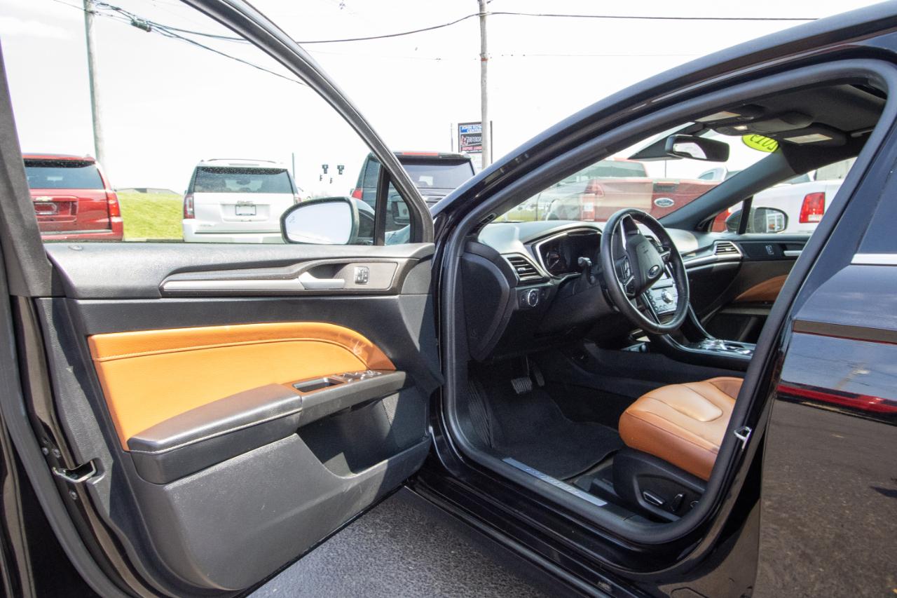 Ford Fusion Titanium FWD 2019