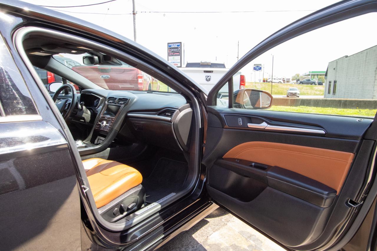 Ford Fusion Titanium FWD 2019
