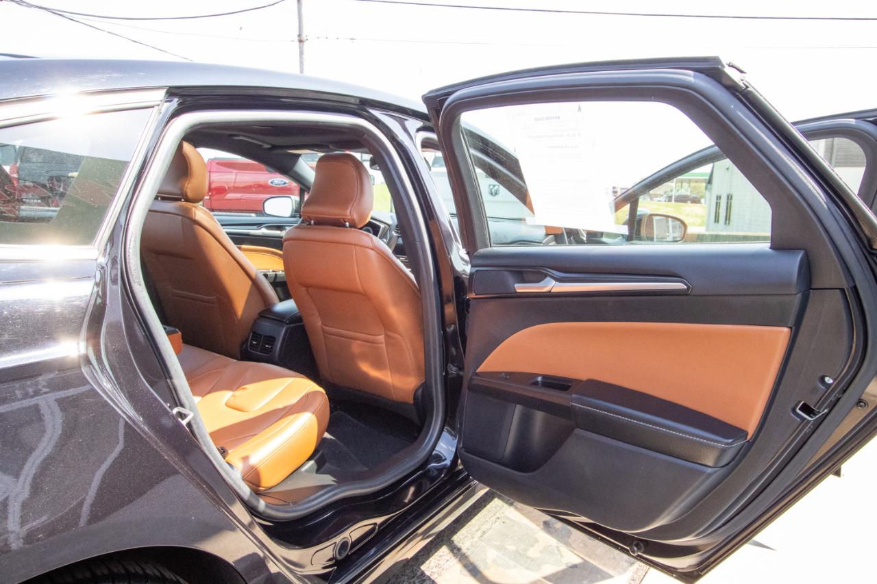 Ford Fusion Titanium FWD 2019