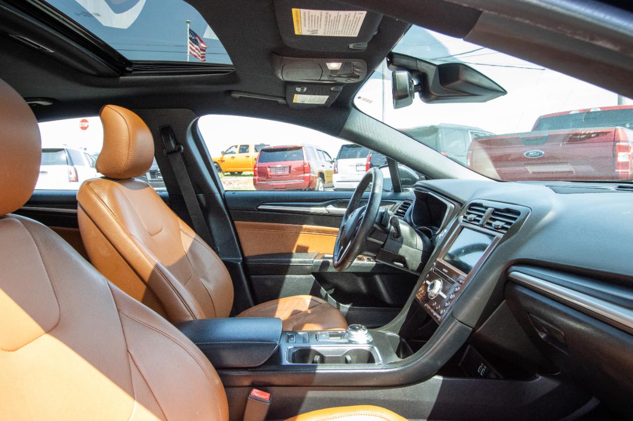 Ford Fusion Titanium FWD 2019