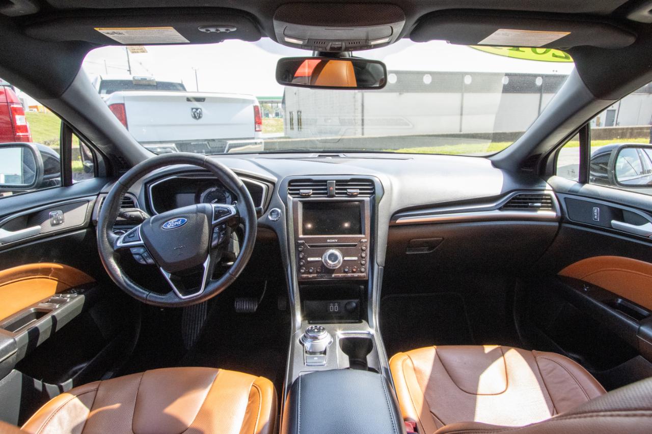 Ford Fusion Titanium FWD 2019