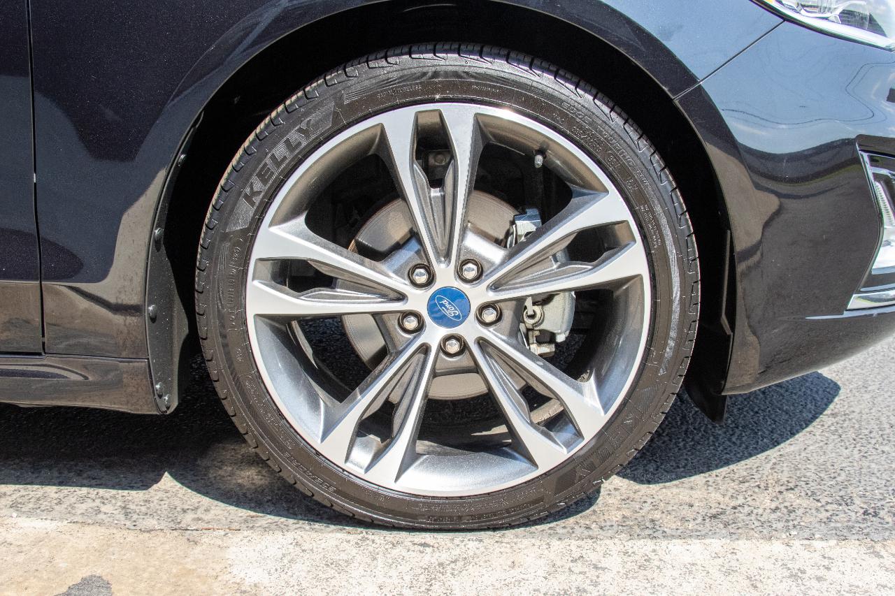 Ford Fusion Titanium FWD 2019