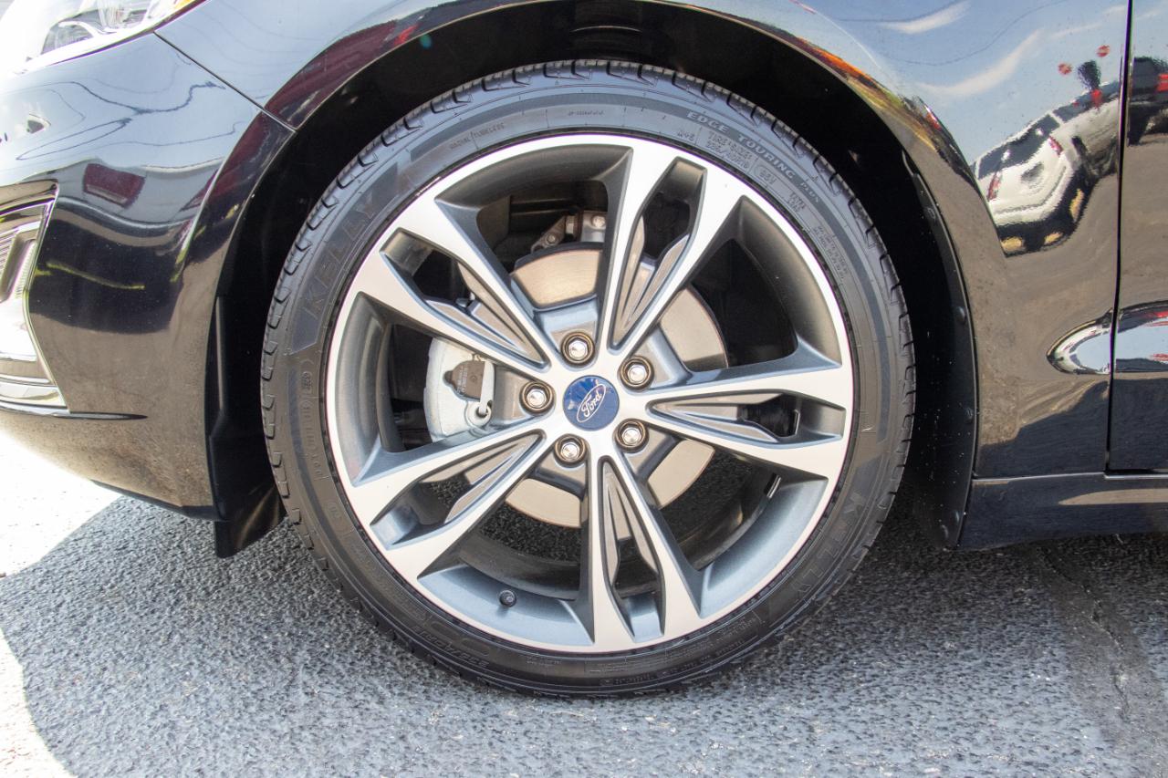 Ford Fusion Titanium FWD 2019