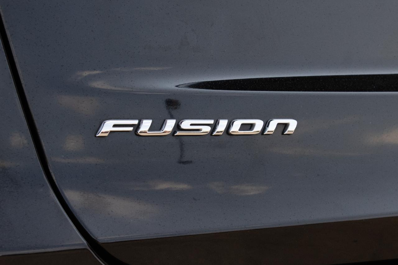 Ford Fusion Titanium FWD 2019