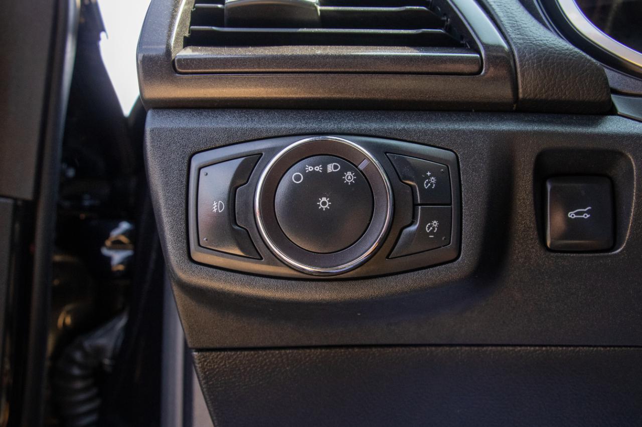 Ford Fusion Titanium FWD 2019