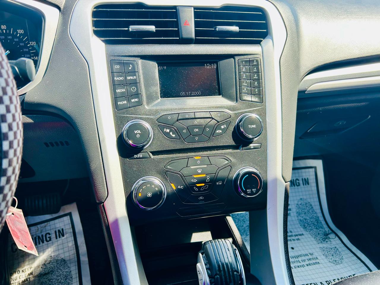 Ford Fusion 4dr Sdn SE FWD 2015