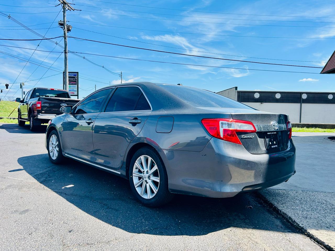 Toyota Camry 4dr Sdn SE Auto V6 2012