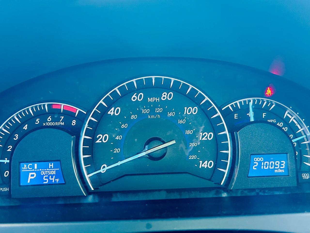 Toyota Camry 4dr Sdn SE Auto V6 2012